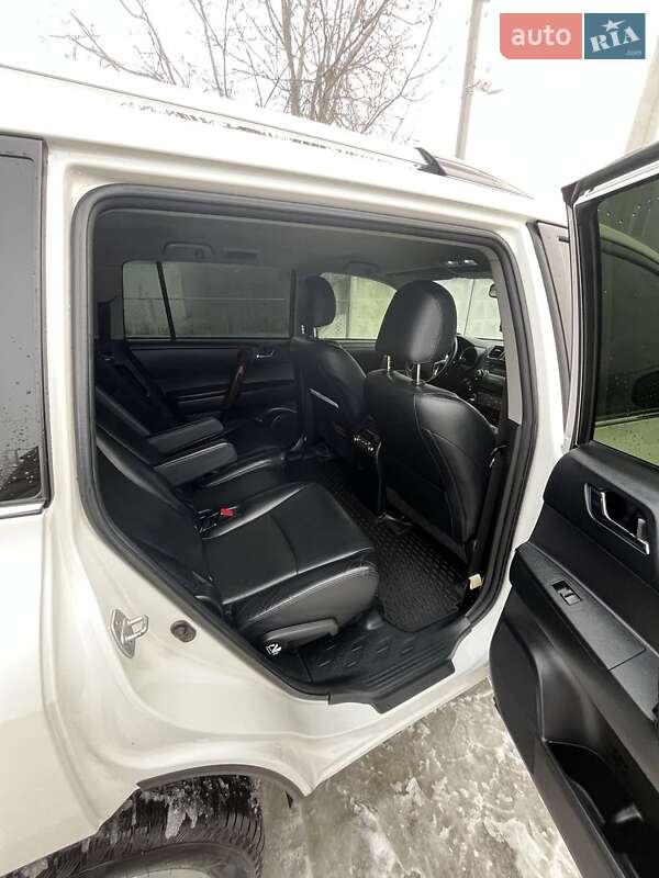 Внедорожник / Кроссовер Toyota Highlander 2012 в Подольске фото 4 Внедорожник / Кроссовер Toyota Highlander 2012 в Подольске