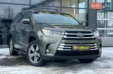 Позашляховик / Кросовер Toyota Highlander 2018 в Івано-Франківську
