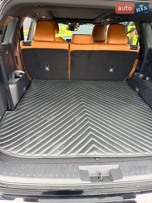 Внедорожник / Кроссовер Toyota Highlander 2021 в Кременчуге фото 19 Внедорожник / Кроссовер Toyota Highlander 2021 в Кременчуге