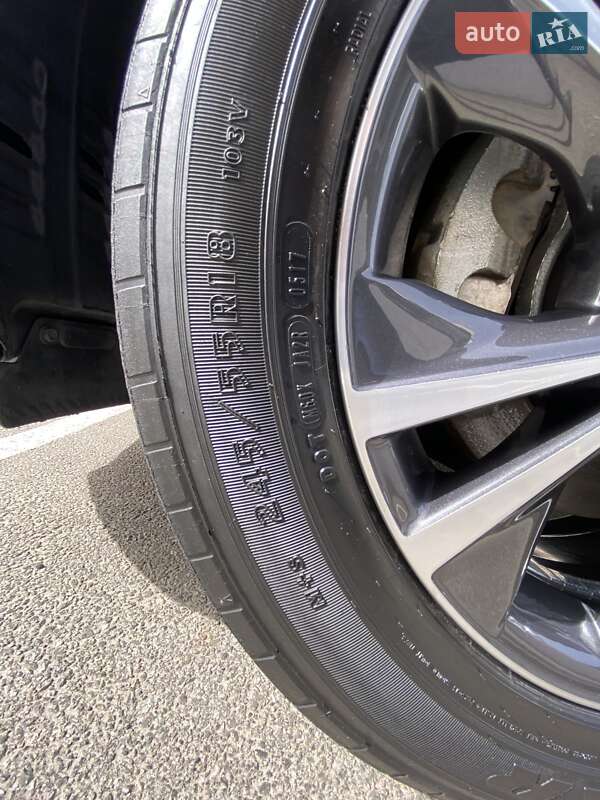 Внедорожник / Кроссовер Toyota Highlander 2018 в Киеве