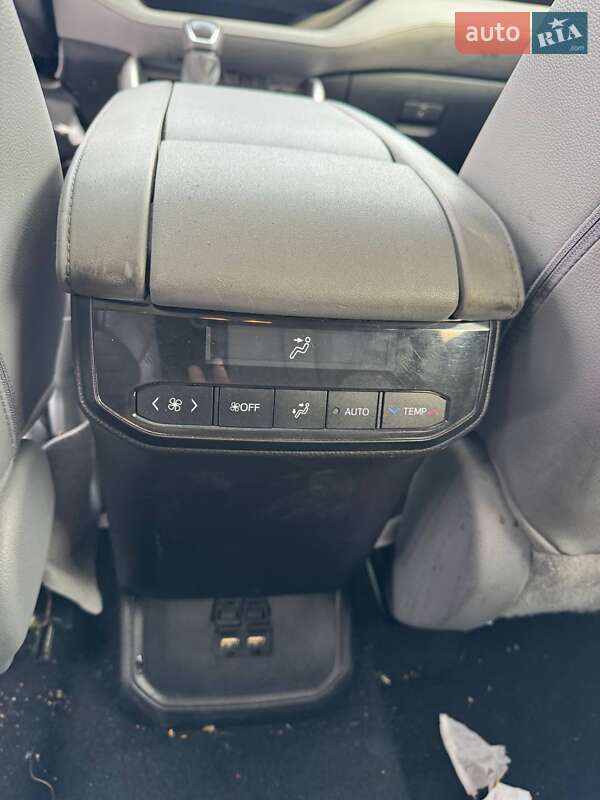 Позашляховик / Кросовер Toyota Highlander 2020 в Львові