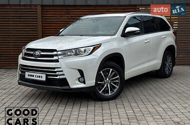 Внедорожник / Кроссовер Toyota Highlander 2017 в Одессе