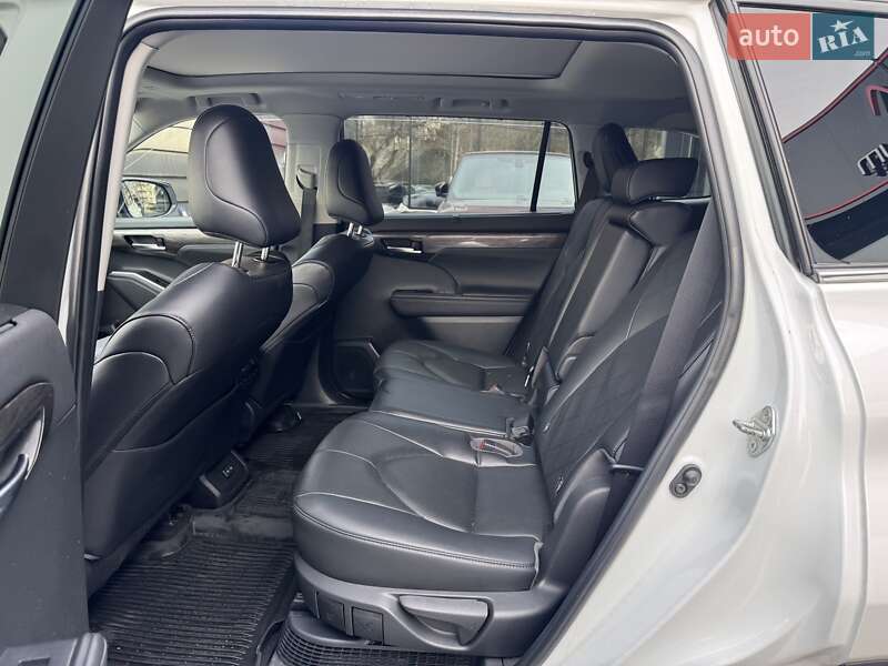 Позашляховик / Кросовер Toyota Highlander 2023 в Одесі фото 12 Позашляховик / Кросовер Toyota Highlander 2023 в Одесі