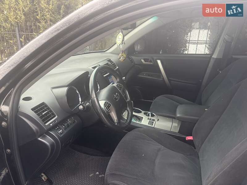 Внедорожник / Кроссовер Toyota Highlander 2011 в Смеле фото 7 Внедорожник / Кроссовер Toyota Highlander 2011 в Смеле