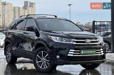 Внедорожник / Кроссовер Toyota Highlander 2018 в Киеве
