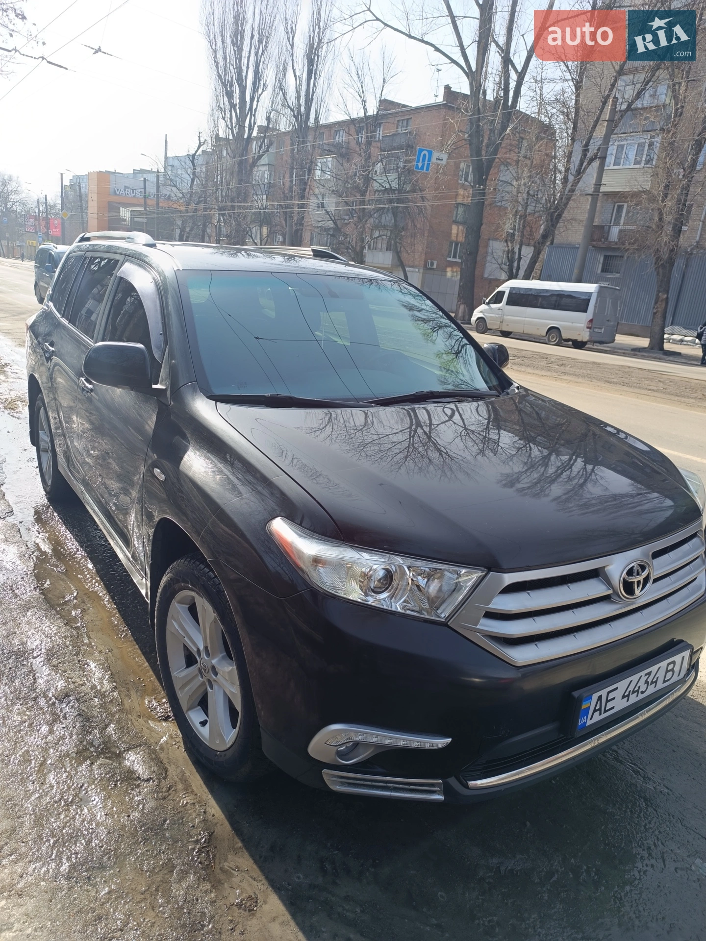 2011 Toyota Highlander - фото 1
