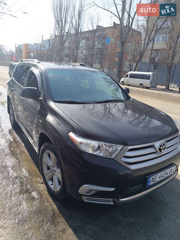 Позашляховик / Кросовер Toyota Highlander 2011 в Дніпрі
