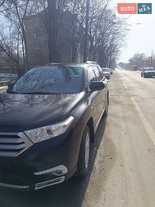 Позашляховик / Кросовер Toyota Highlander 2011 в Дніпрі