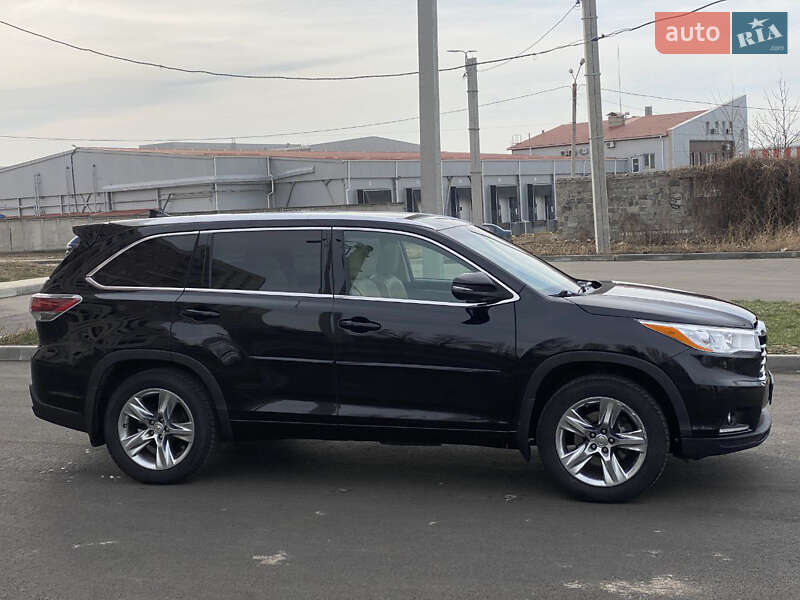 Внедорожник / Кроссовер Toyota Highlander 2015 в Харькове