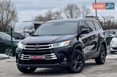 Внедорожник / Кроссовер Toyota Highlander 2016 в Киеве