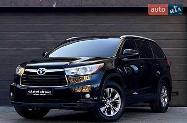 Внедорожник / Кроссовер Toyota Highlander 2014 в Николаеве