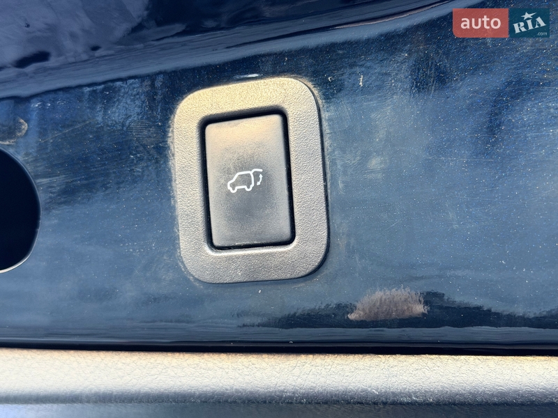 Внедорожник / Кроссовер Toyota Highlander 2018 в Ровно