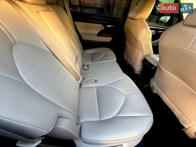 Позашляховик / Кросовер Toyota Highlander 2020 в Хмельницькому