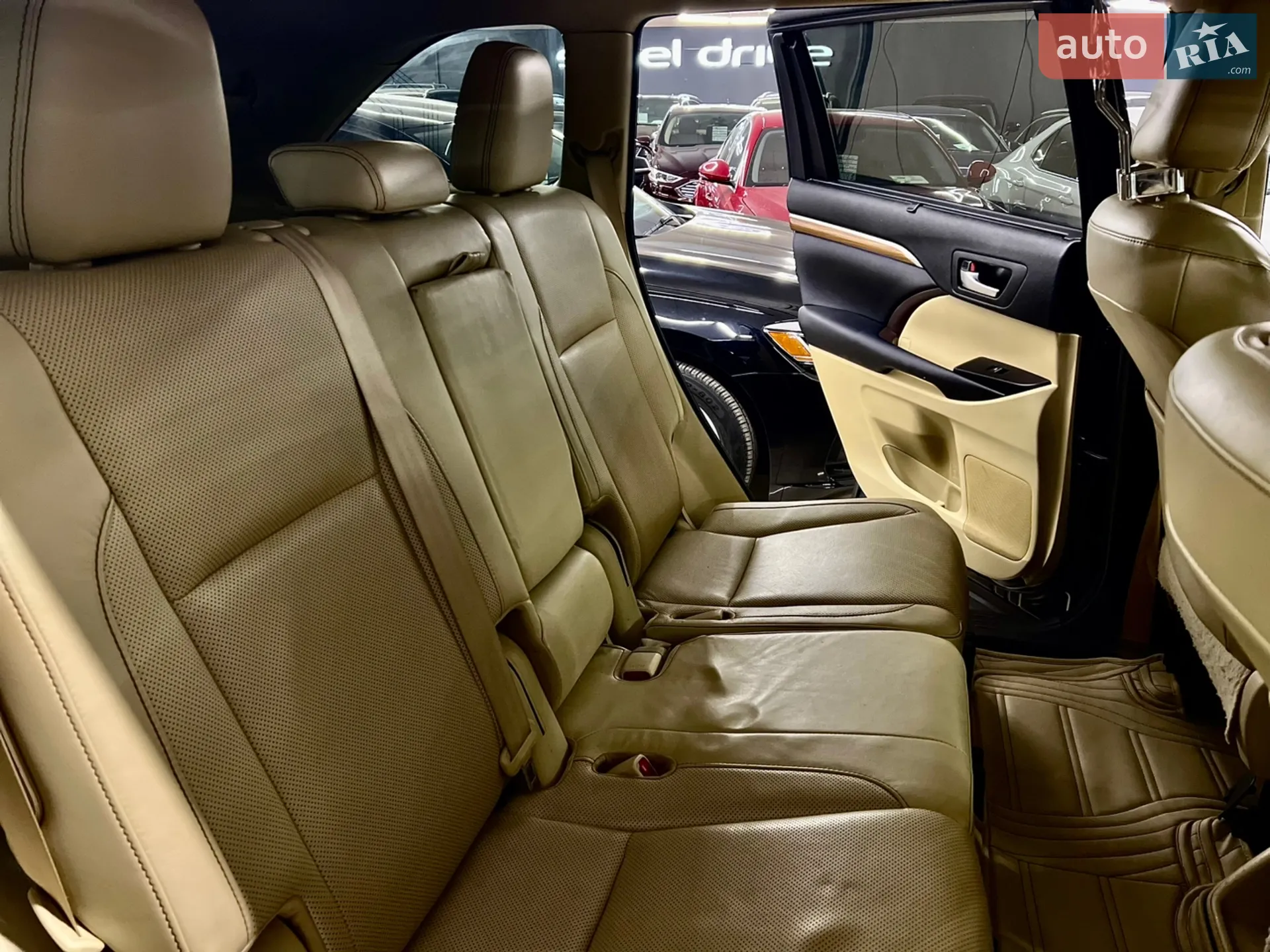 2017 Toyota Highlander - мініатюра 19