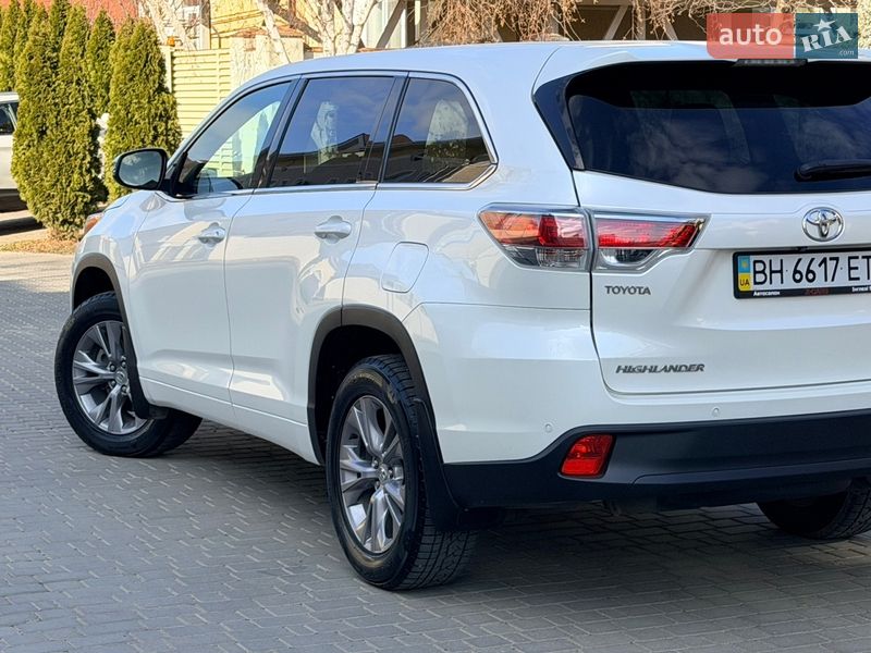 Внедорожник / Кроссовер Toyota Highlander 2014 в Одессе