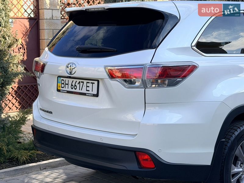 Внедорожник / Кроссовер Toyota Highlander 2014 в Одессе