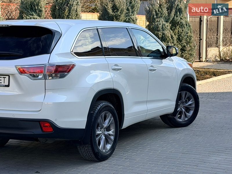Внедорожник / Кроссовер Toyota Highlander 2014 в Одессе