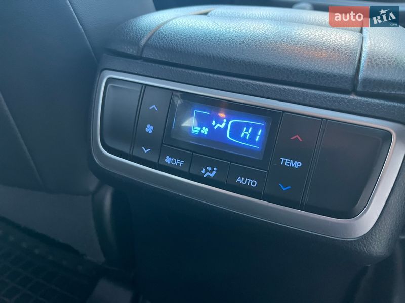 Внедорожник / Кроссовер Toyota Highlander 2014 в Киеве