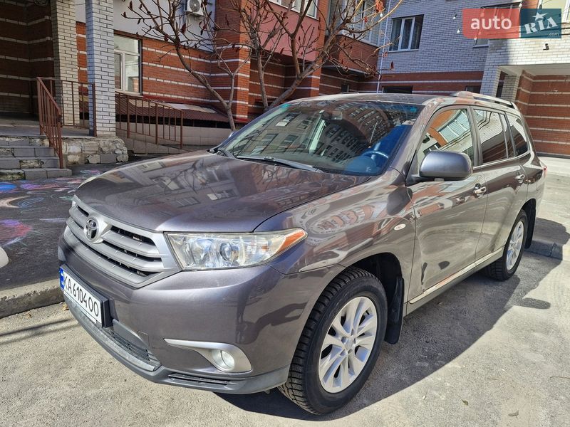Позашляховик / Кросовер Toyota Highlander 2011 в Києві