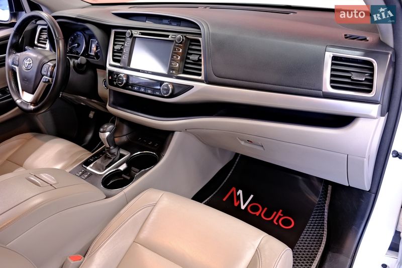 Внедорожник / Кроссовер Toyota Highlander 2017 в Одессе