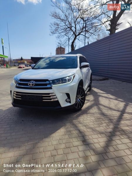 Toyota Highlander 2019