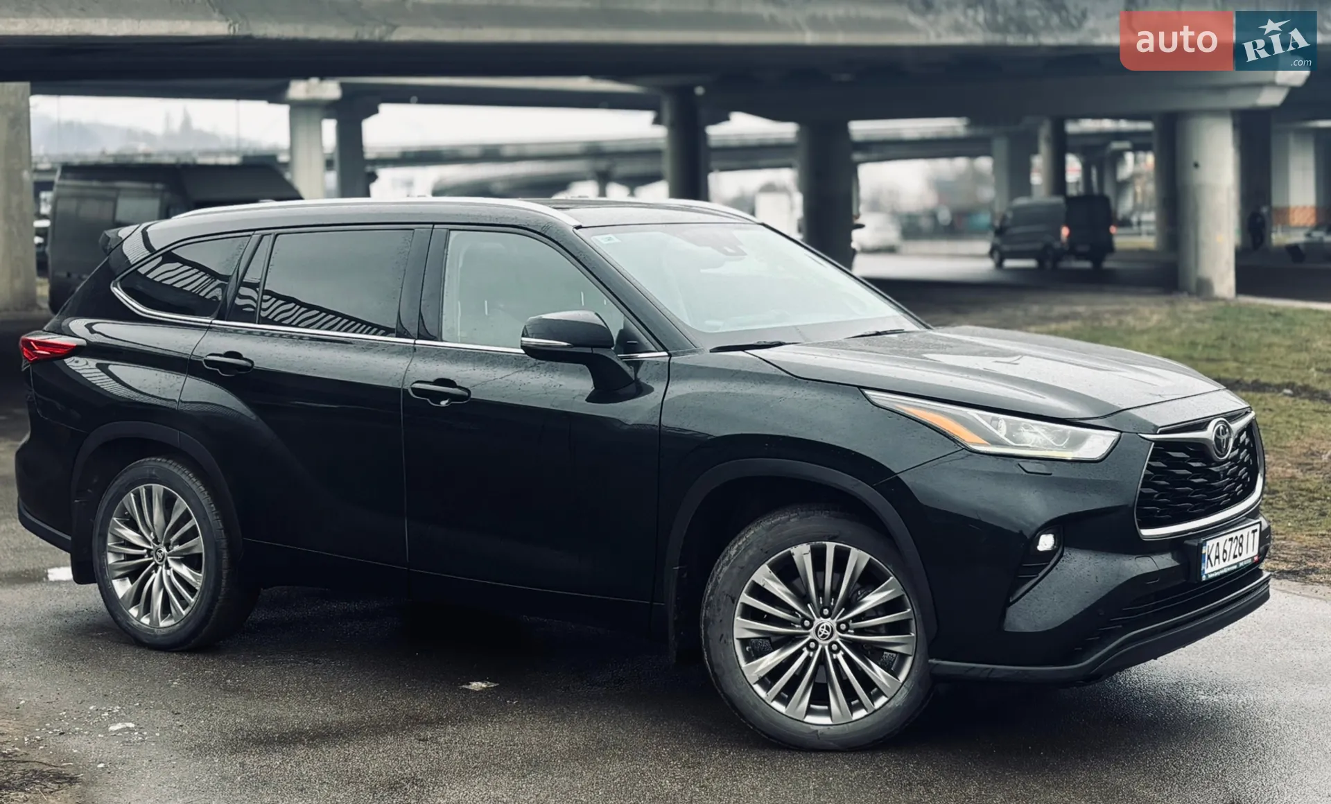 2020 Toyota Highlander - фото 1