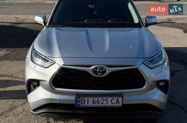 Позашляховик / Кросовер Toyota Highlander 2020 в Полтаві