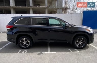 Внедорожник / Кроссовер Toyota Highlander 2018 в Киеве