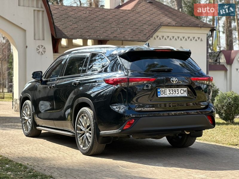 Позашляховик / Кросовер Toyota Highlander 2020 в Києві