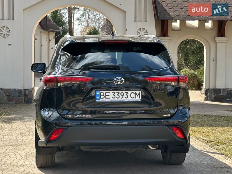 Позашляховик / Кросовер Toyota Highlander 2020 в Києві