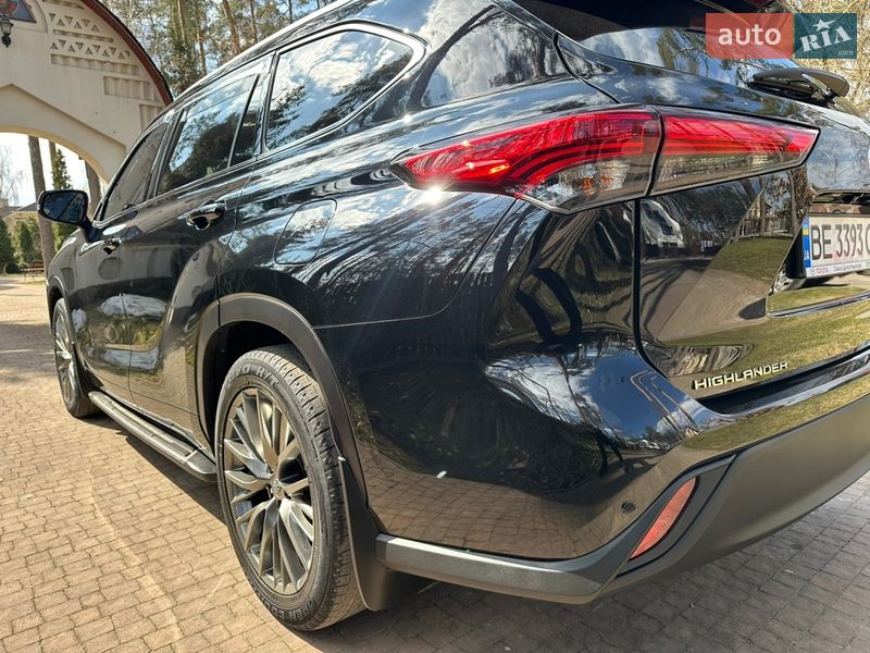 Позашляховик / Кросовер Toyota Highlander 2020 в Києві