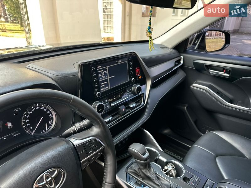 Позашляховик / Кросовер Toyota Highlander 2020 в Києві