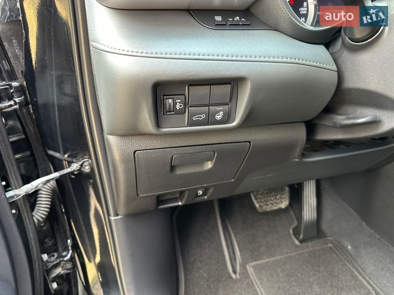 Позашляховик / Кросовер Toyota Highlander 2020 в Києві