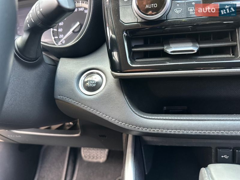 Позашляховик / Кросовер Toyota Highlander 2020 в Києві