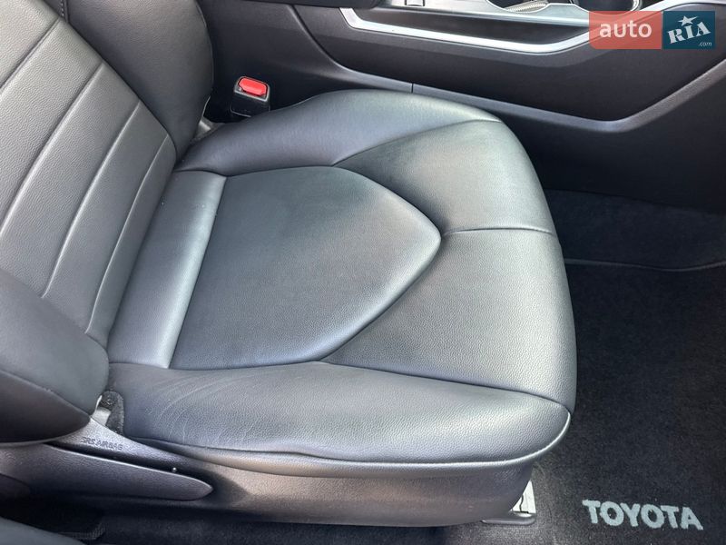 Позашляховик / Кросовер Toyota Highlander 2020 в Києві