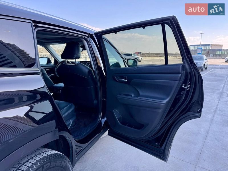 Внедорожник / Кроссовер Toyota Highlander 2020 в Киеве