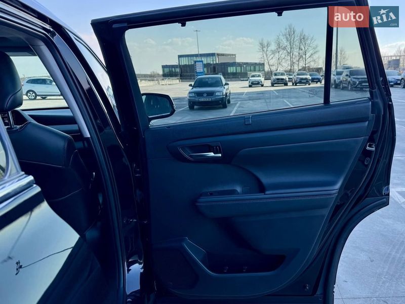 Внедорожник / Кроссовер Toyota Highlander 2020 в Киеве