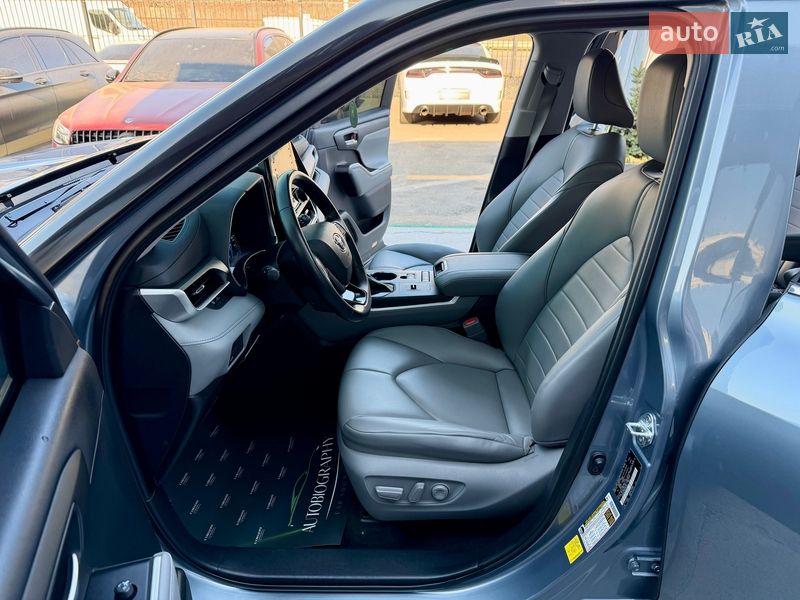Позашляховик / Кросовер Toyota Highlander 2021 в Києві