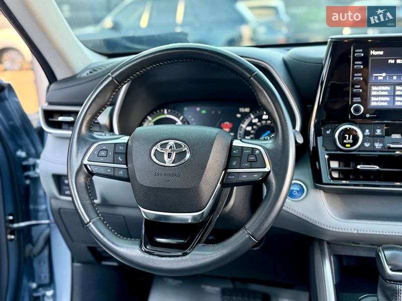 Позашляховик / Кросовер Toyota Highlander 2021 в Києві