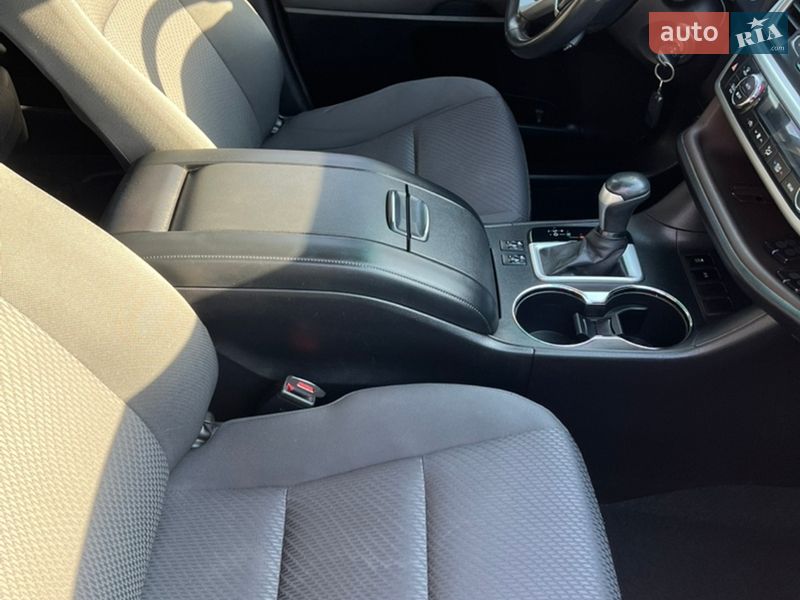 Позашляховик / Кросовер Toyota Highlander 2017 в Ніжині