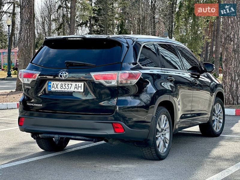 Позашляховик / Кросовер Toyota Highlander 2015 в Харкові