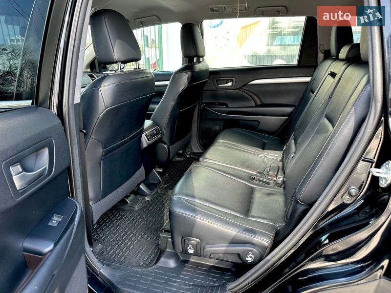 Позашляховик / Кросовер Toyota Highlander 2015 в Харкові