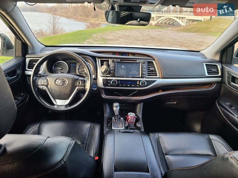 Внедорожник / Кроссовер Toyota Highlander 2018 в Киеве фото 31 Внедорожник / Кроссовер Toyota Highlander 2018 в Киеве