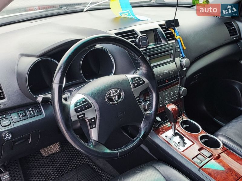 Позашляховик / Кросовер Toyota Highlander 2011 в Кам'янець-Подільському