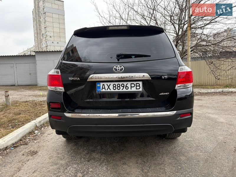 Внедорожник / Кроссовер Toyota Highlander 2012 в Харькове