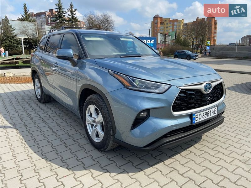 Позашляховик / Кросовер Toyota Highlander 2020 в Тернополі