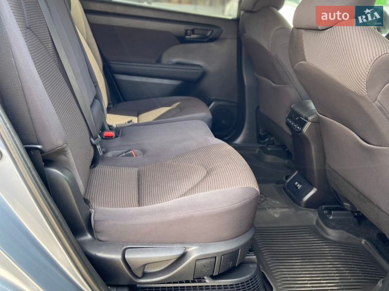 Позашляховик / Кросовер Toyota Highlander 2020 в Тернополі