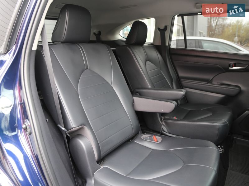 Позашляховик / Кросовер Toyota Highlander 2021 в Києві фото 10 Позашляховик / Кросовер Toyota Highlander 2021 в Києві