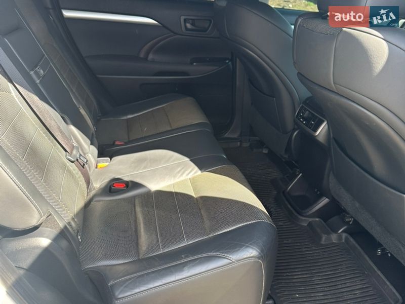 Позашляховик / Кросовер Toyota Highlander 2019 в Харкові
