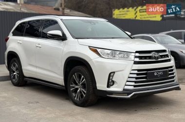 Позашляховик / Кросовер Toyota Highlander 2017 в Києві